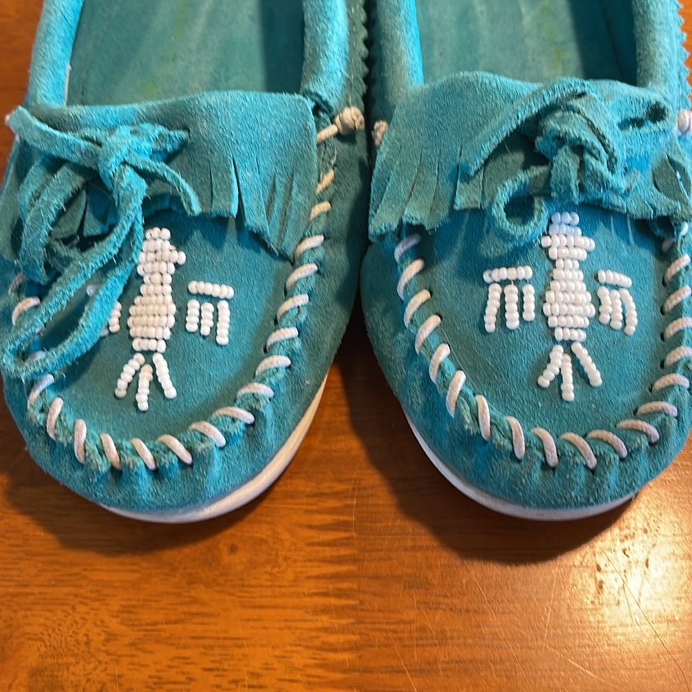 Minnetonka Blue Suede Moccasin Loafers shoes with Beading Size 8.5 - Picture 3 of 9